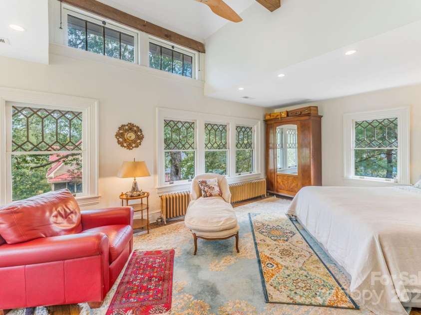 84 Elizabeth Street, Asheville, NC 28801.  MLS# CAR4271079, YatesRealty ID 24994. 