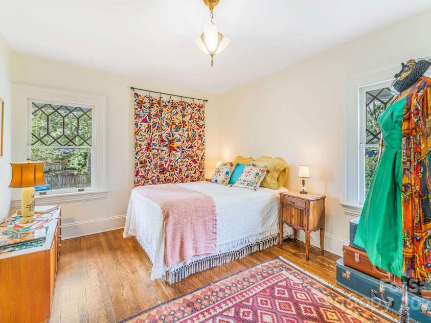 84 Elizabeth Street, Asheville, NC 28801.  MLS# CAR4271079, YatesRealty ID 24994. 