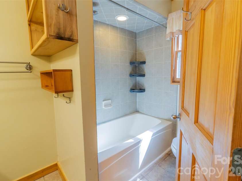 106 Cabin Creek Road, Sylva, NC 28779.  MLS# CAR4368316, YatesRealty ID 24995. 