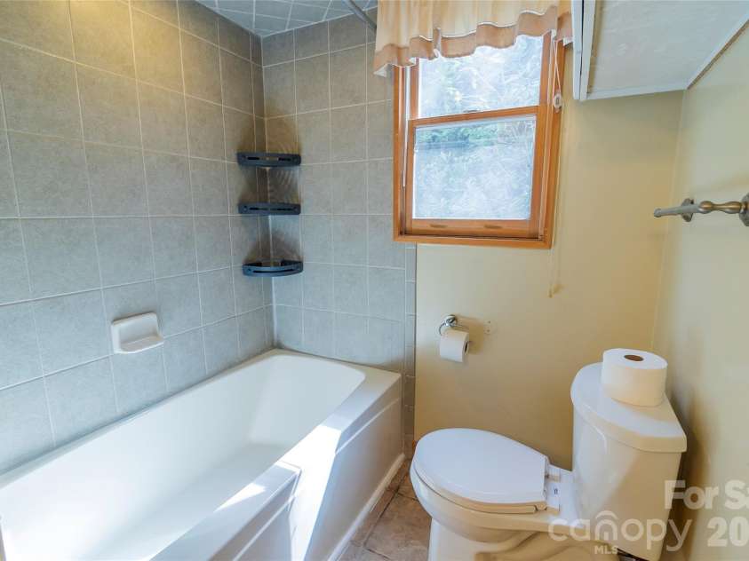 106 Cabin Creek Road, Sylva, NC 28779.  MLS# CAR4368316, YatesRealty ID 24995. 