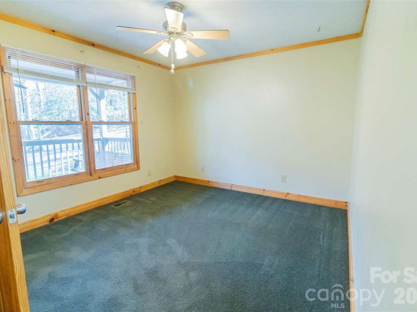 106 Cabin Creek Road, Sylva, NC 28779.  MLS# CAR4368316, YatesRealty ID 24995. 