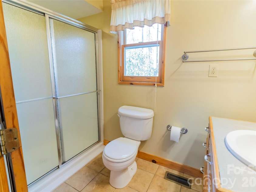 106 Cabin Creek Road, Sylva, NC 28779.  MLS# CAR4368316, YatesRealty ID 24995. 