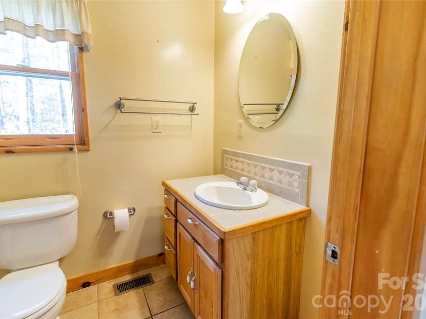106 Cabin Creek Road, Sylva, NC 28779.  MLS# CAR4368316, YatesRealty ID 24995. 