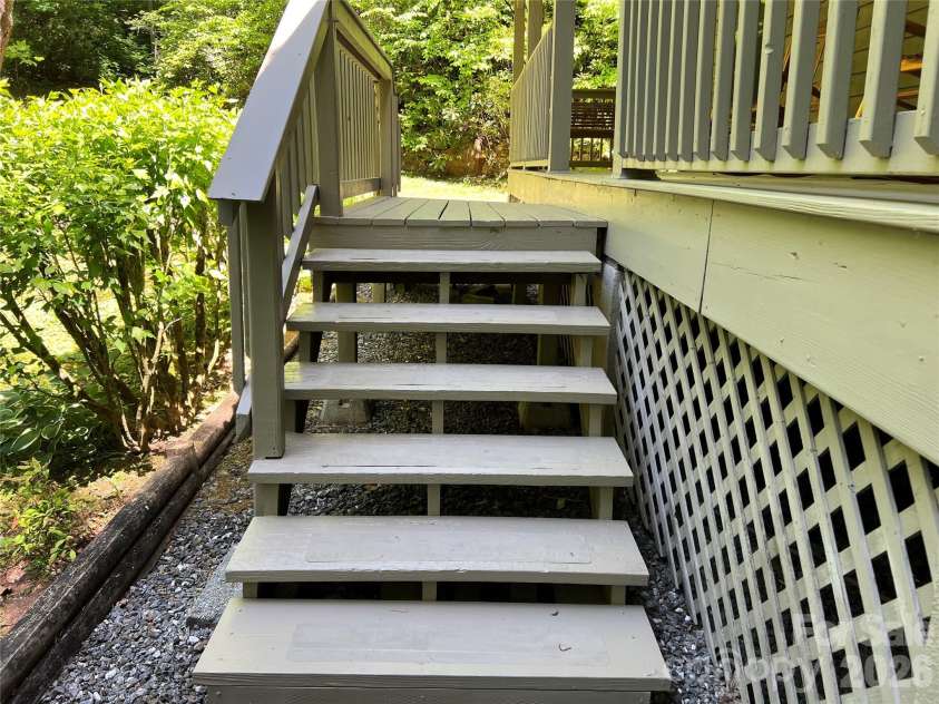 106 Cabin Creek Road, Sylva, NC 28779.  MLS# CAR4368316, YatesRealty ID 24995. 
