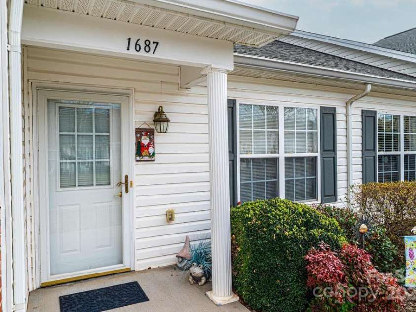 1687 Golden Cedar Lane, Newton, NC 28658.  MLS# CAR4329219, YatesRealty ID 24997. 
