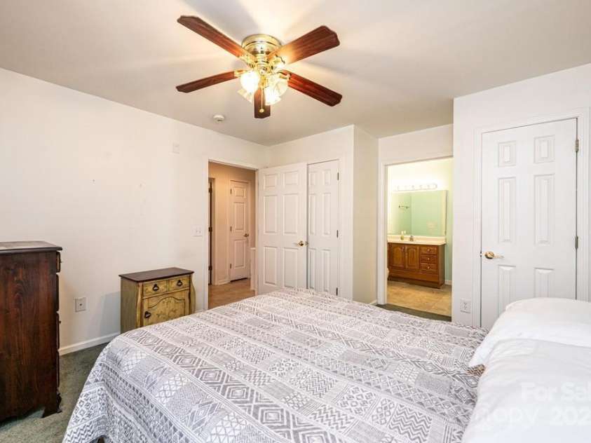 1687 Golden Cedar Lane, Newton, NC 28658.  MLS# CAR4329219, YatesRealty ID 24997. 