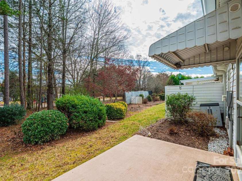 1687 Golden Cedar Lane, Newton, NC 28658.  MLS# CAR4329219, YatesRealty ID 24997. 