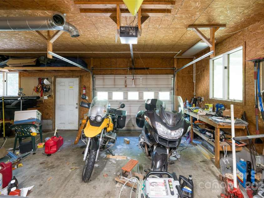 287 Walnut Ridge Drive, Clyde, NC 28721.  MLS# CAR4268152, YatesRealty ID 24997. Interior workshop - 1434 Sq Ft