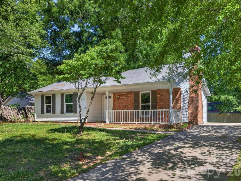 5911 Morninglow Court, Charlotte, NC 28212.  MLS# CAR4382746, YatesRealty ID 24998. 