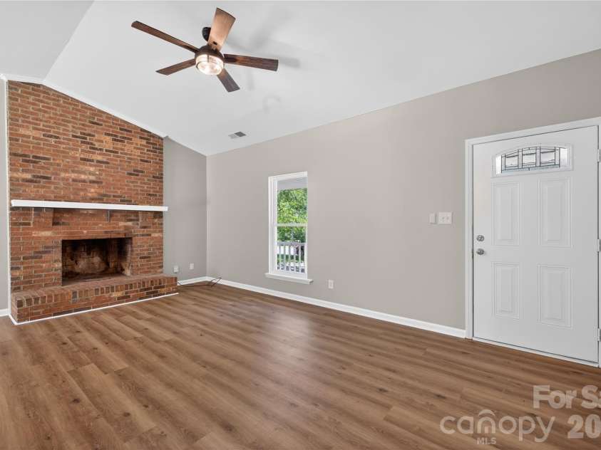 5911 Morninglow Court, Charlotte, NC 28212.  MLS# CAR4382746, YatesRealty ID 24998. 