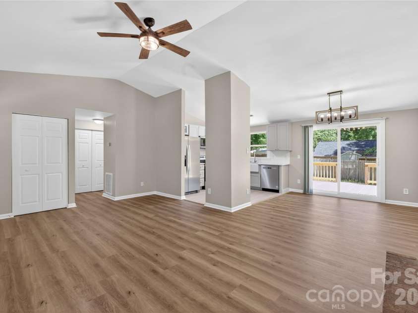 5911 Morninglow Court, Charlotte, NC 28212.  MLS# CAR4382746, YatesRealty ID 24998. 