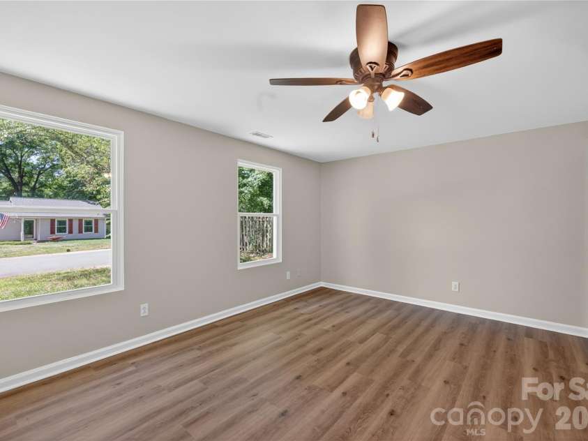 5911 Morninglow Court, Charlotte, NC 28212.  MLS# CAR4382746, YatesRealty ID 24998. 