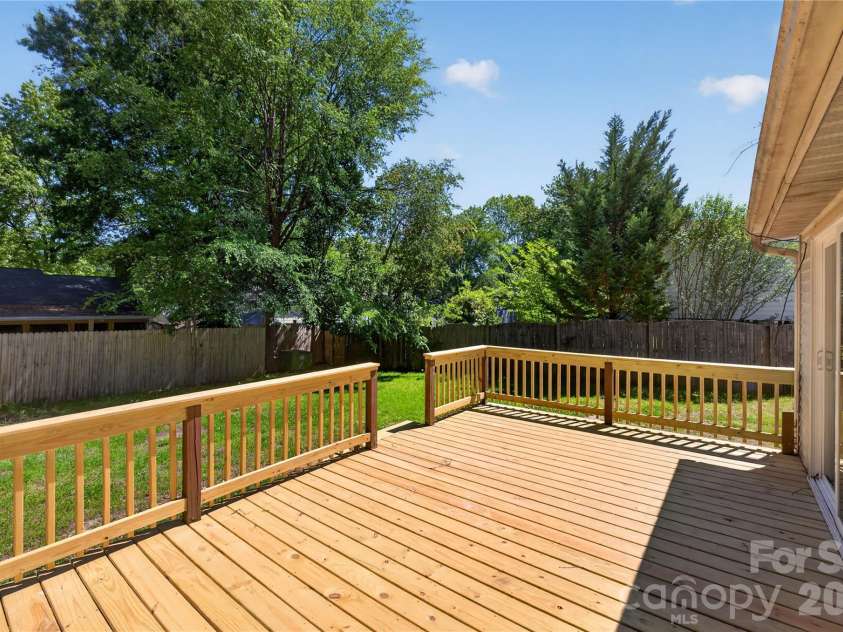 5911 Morninglow Court, Charlotte, NC 28212.  MLS# CAR4382746, YatesRealty ID 24998. 