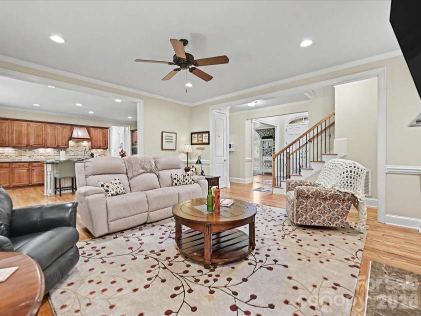 17146 Harcombe Drive, Charlotte, NC 28277.  MLS# CAR4382338, YatesRealty ID 24999. 