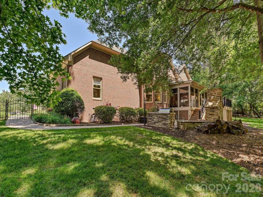 17146 Harcombe Drive, Charlotte, NC 28277.  MLS# CAR4382338, YatesRealty ID 24999. 