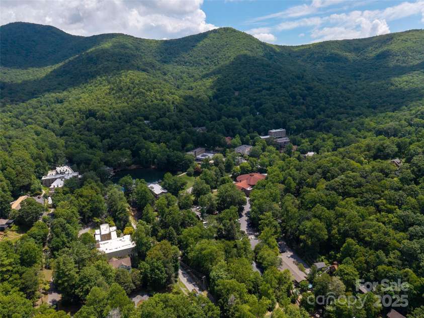 328 Texas Road, Montreat, NC 28757.  MLS# CAR4277613, YatesRealty ID 24999. 