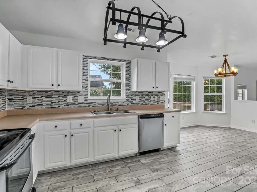 305 White Water Drive, Rock Hill, SC 29732.  MLS# CAR4301011, YatesRealty ID 25. 