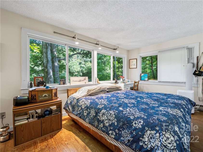 8, 50 and 200 CC Farm Road, Burnsville, NC 28714.  MLS# CAR3878074, YatesRealty ID 25. 