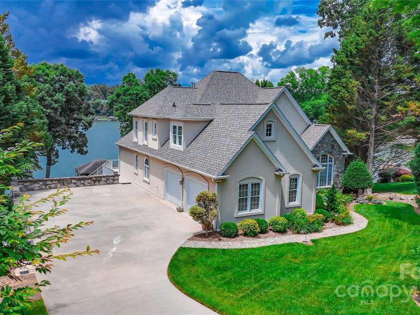 1563 Calls Lodge Court, Morganton, NC 28655.  MLS# CAR3930007, YatesRealty ID 2500. 