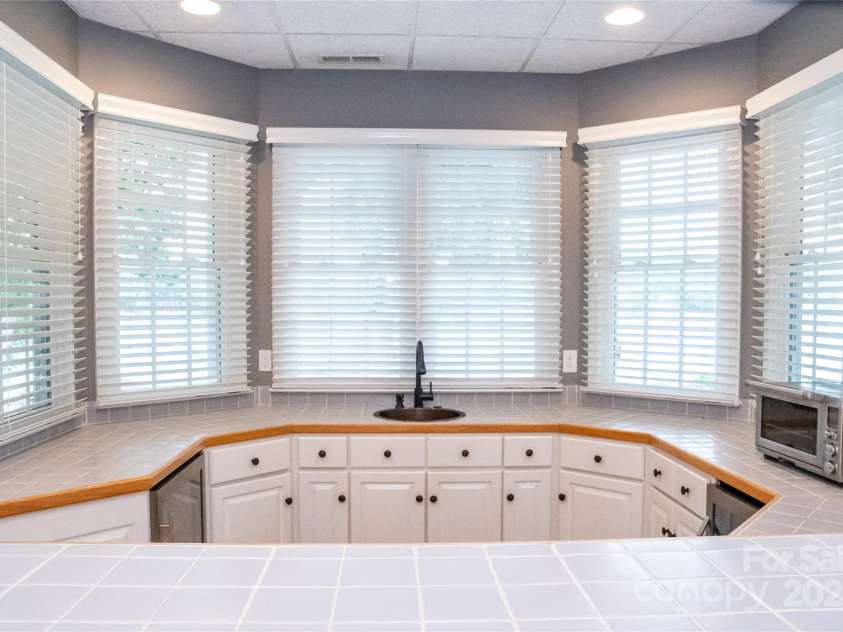 1563 Calls Lodge Court, Morganton, NC 28655.  MLS# CAR3930007, YatesRealty ID 2500. 