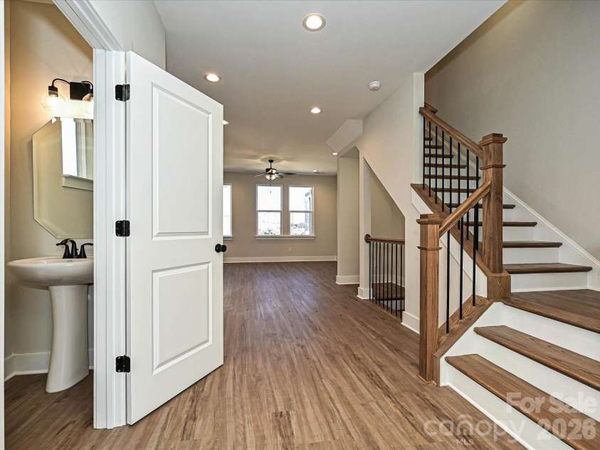 920 Callahan Street, Charlotte, NC 28206.  MLS# CAR4208866, YatesRealty ID 2500. Main Floor Powder Room