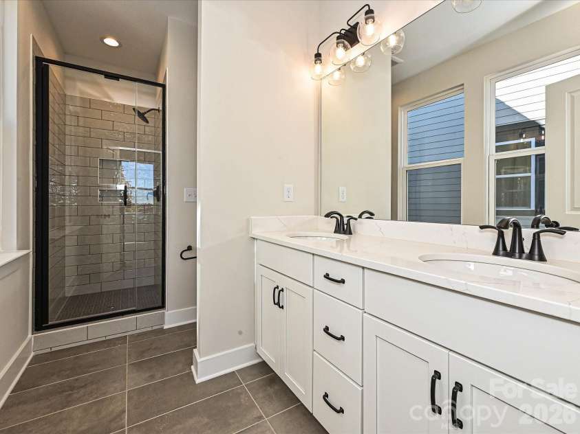 920 Callahan Street, Charlotte, NC 28206.  MLS# CAR4208866, YatesRealty ID 2500. Premier Bath