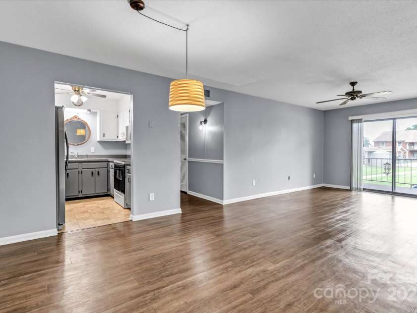 2116 Main Street, Kannapolis, NC 28081.  MLS# CAR4277486, YatesRealty ID 25000. 