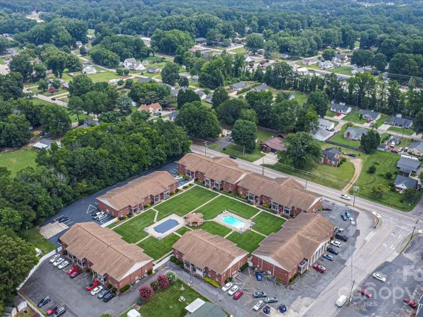 2116 Main Street, Kannapolis, NC 28081.  MLS# CAR4277486, YatesRealty ID 25000. 