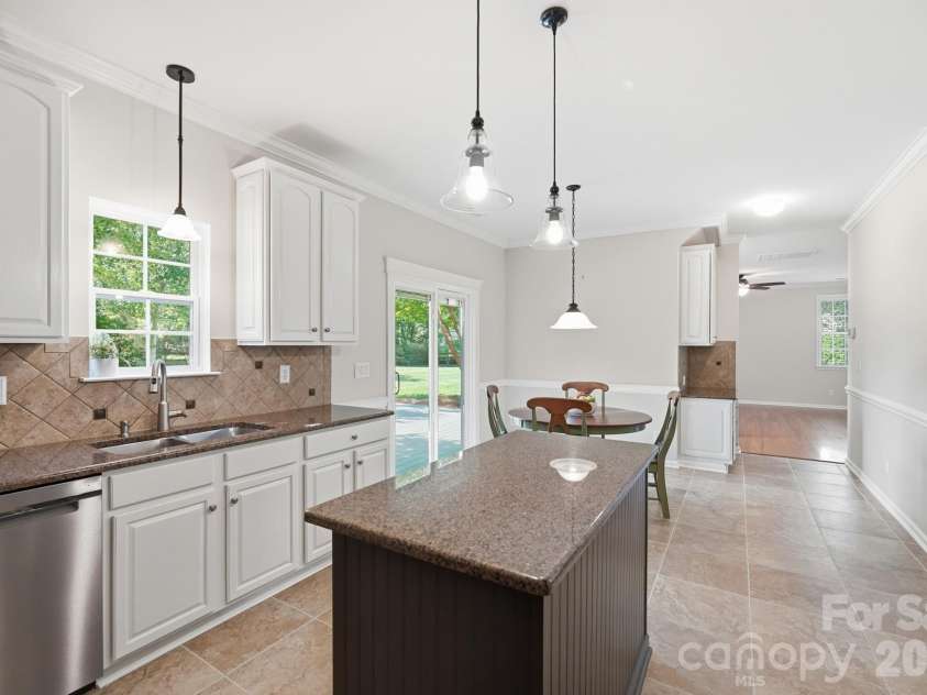 1411 Kronas Circle, Waxhaw, NC 28173.  MLS# CAR4383292, YatesRealty ID 25001. 
