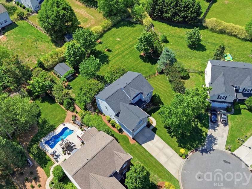 1411 Kronas Circle, Waxhaw, NC 28173.  MLS# CAR4383292, YatesRealty ID 25001. Terrific cul-de-sac location