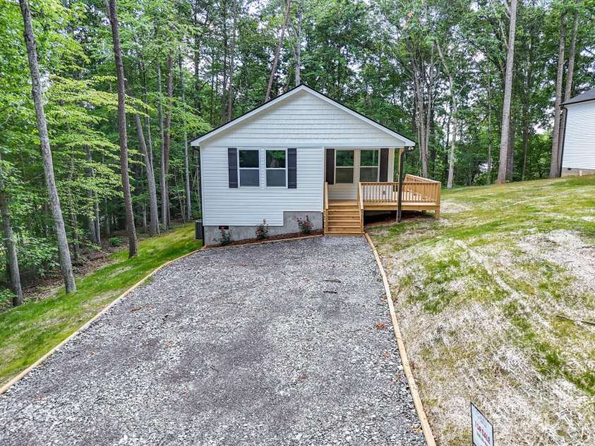 10 Fair Bluff Lane, Candler, NC 28715.  MLS# CAR4312220, YatesRealty ID 25006. 