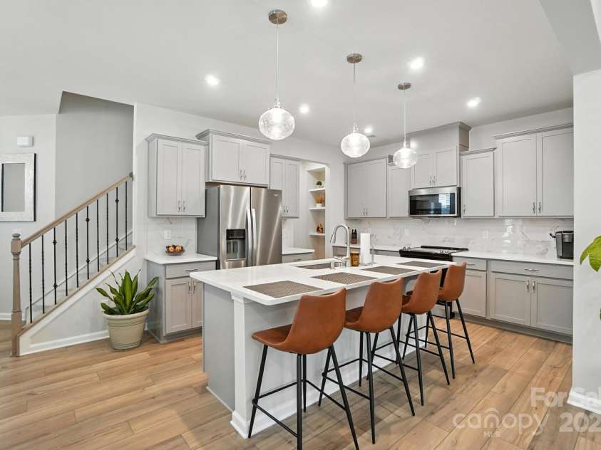 11246 Bartrams Way, Charlotte, NC 28278.  MLS# CAR4272394, YatesRealty ID 25007. 