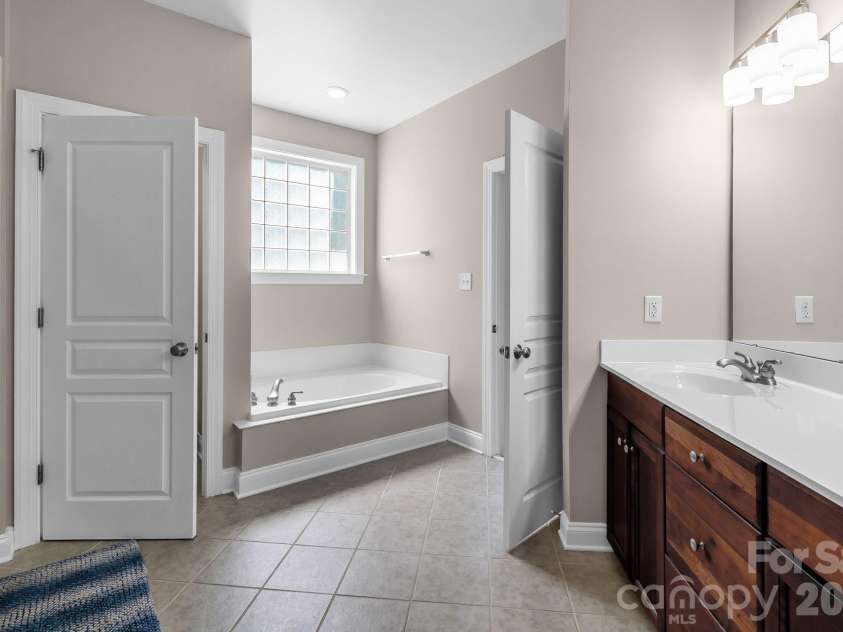 4000 Warwagon Drive, Indian Trail, NC 28079.  MLS# CAR4383365, YatesRealty ID 25008. 