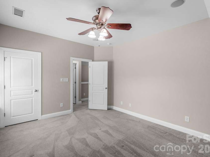 4000 Warwagon Drive, Indian Trail, NC 28079.  MLS# CAR4383365, YatesRealty ID 25008. FROG Bedroom
