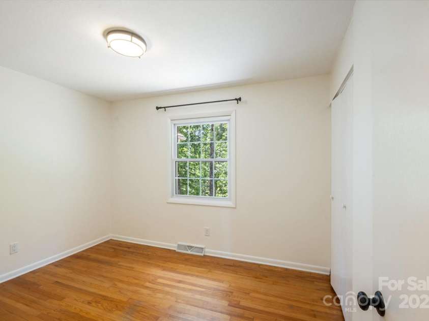 88 Gibson Road, Asheville, NC 28804.  MLS# CAR4276724, YatesRealty ID 25008. Bedroom 3