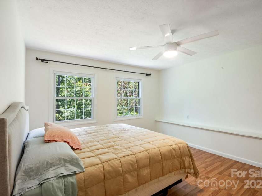 88 Gibson Road, Asheville, NC 28804.  MLS# CAR4276724, YatesRealty ID 25008. Primary Bedroom