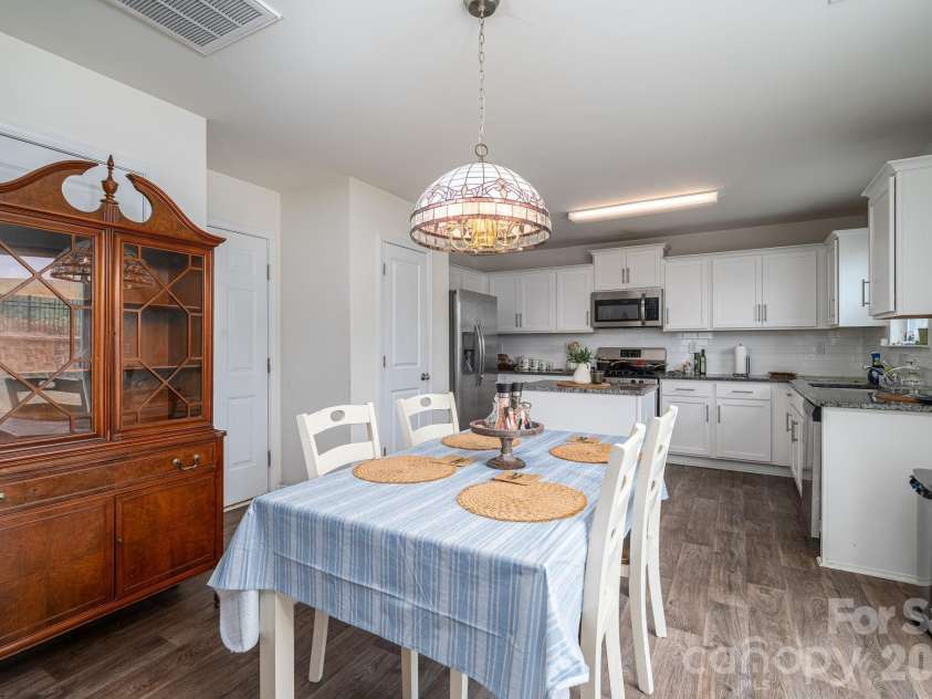 1536 Gaston Mountain Drive, Dallas, NC 28034.  MLS# CAR4385455, YatesRealty ID 25009. Dining area