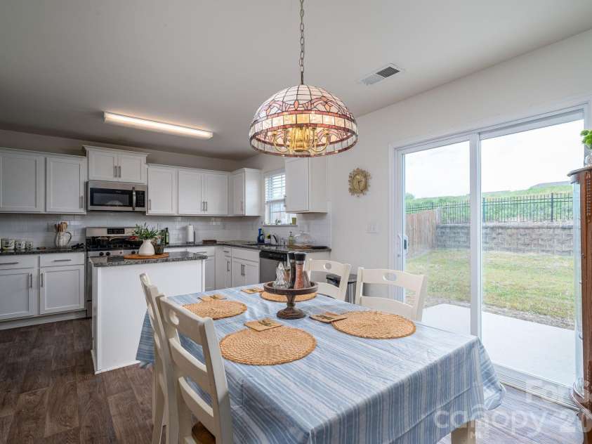1536 Gaston Mountain Drive, Dallas, NC 28034.  MLS# CAR4385455, YatesRealty ID 25009. Dining area