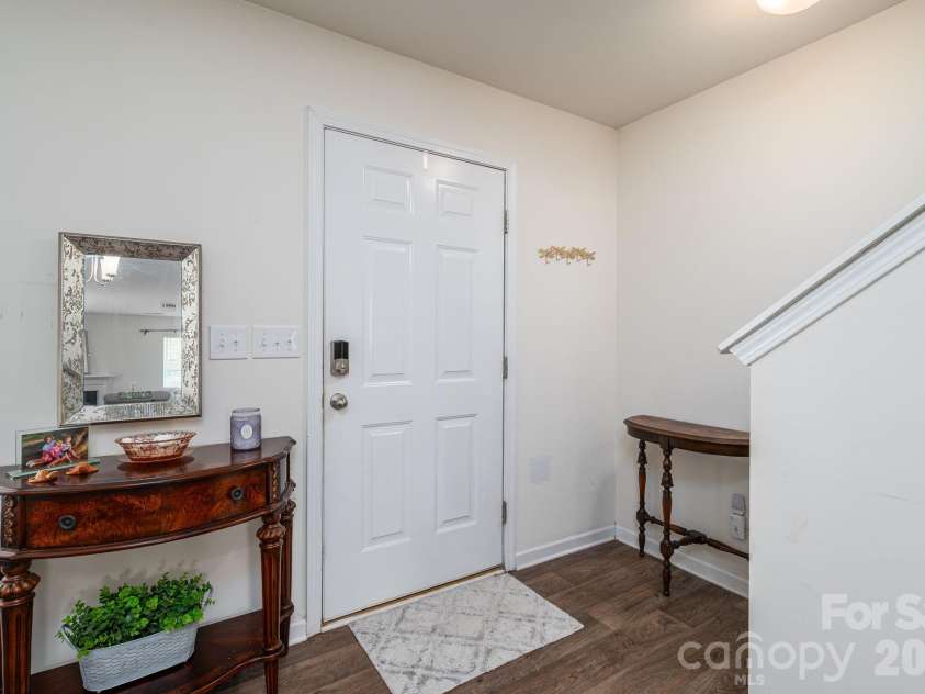 1536 Gaston Mountain Drive, Dallas, NC 28034.  MLS# CAR4385455, YatesRealty ID 25009. Entryway