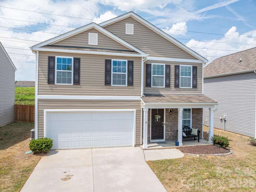 1536 Gaston Mountain Drive, Dallas, NC 28034.  MLS# CAR4385455, YatesRealty ID 25009. Front Yard