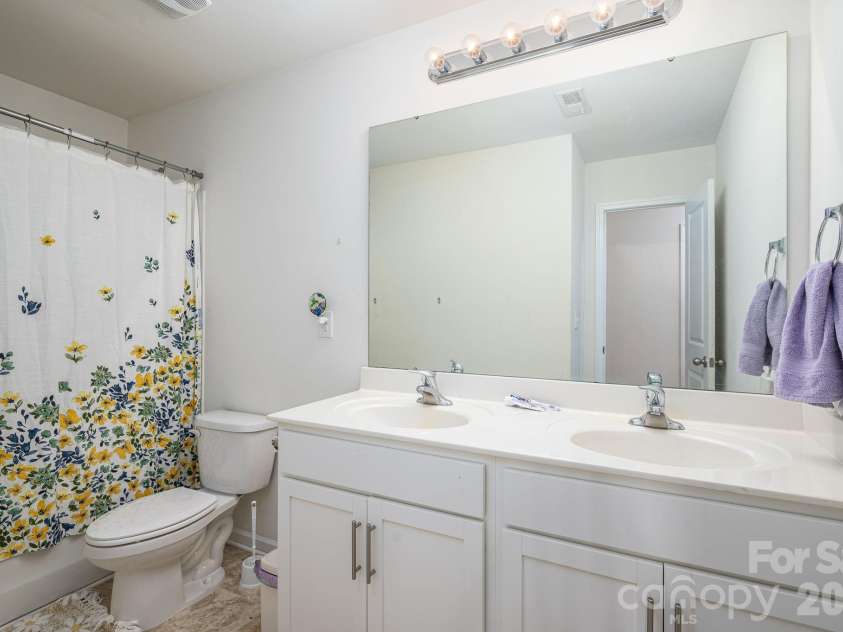 1536 Gaston Mountain Drive, Dallas, NC 28034.  MLS# CAR4385455, YatesRealty ID 25009. Guest Full Bath
