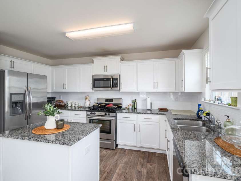 1536 Gaston Mountain Drive, Dallas, NC 28034.  MLS# CAR4385455, YatesRealty ID 25009. Kitchen 