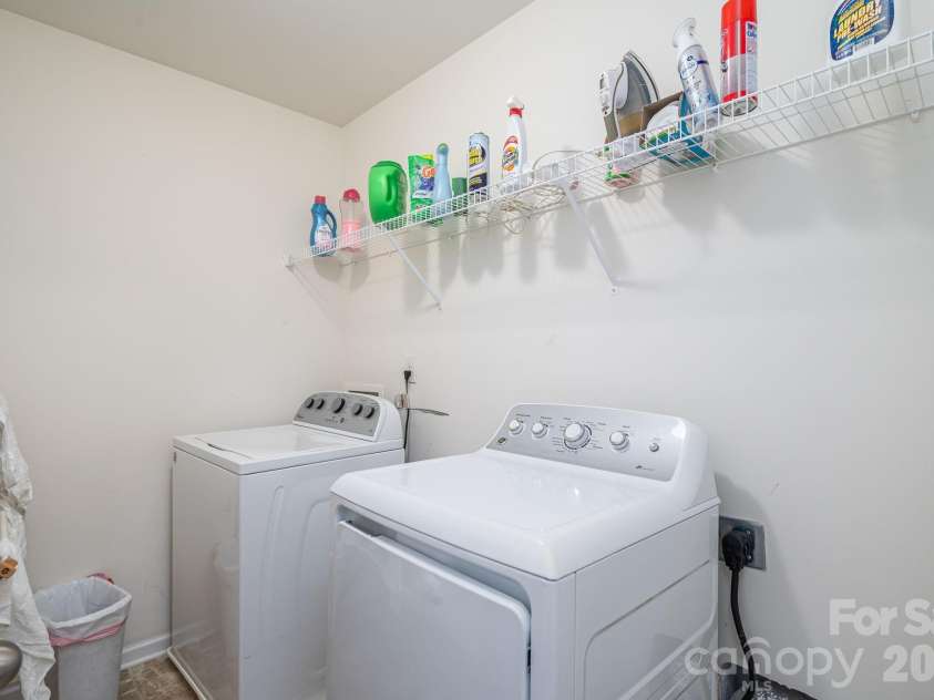 1536 Gaston Mountain Drive, Dallas, NC 28034.  MLS# CAR4385455, YatesRealty ID 25009. Laundry