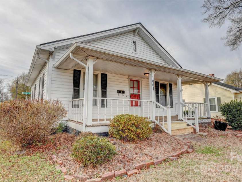 1001 Cannon Boulevard, Kannapolis, NC 28083.  MLS# CAR4326796, YatesRealty ID 2501. 