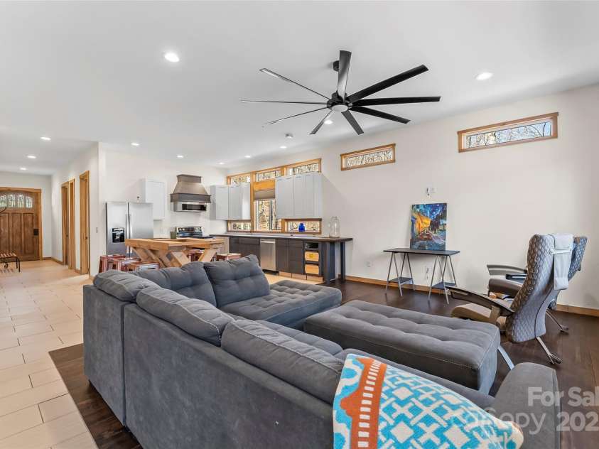 506 Silent Forest Drive, Canton, NC 28716.  MLS# CAR4231418, YatesRealty ID 2501. 
