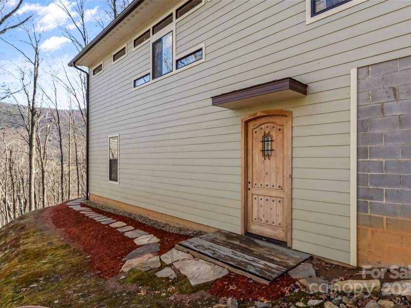 506 Silent Forest Drive, Canton, NC 28716.  MLS# CAR4231418, YatesRealty ID 2501. 