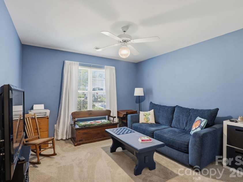 1118 Slate Ridge Road, Matthews, NC 28104.  MLS# CAR4378658, YatesRealty ID 25011. 