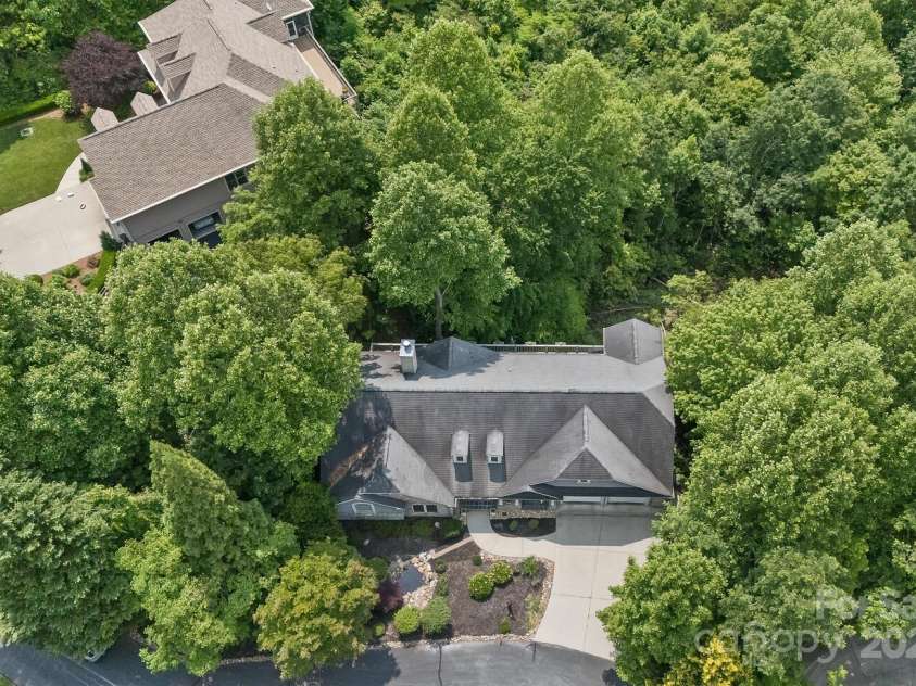 311 Mountain Crest Drive, Hendersonville, NC 28739.  MLS# CAR4268667, YatesRealty ID 25011. Aerial Front