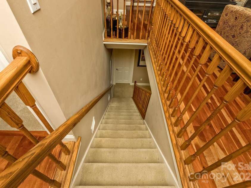 311 Mountain Crest Drive, Hendersonville, NC 28739.  MLS# CAR4268667, YatesRealty ID 25011. To Lower Level