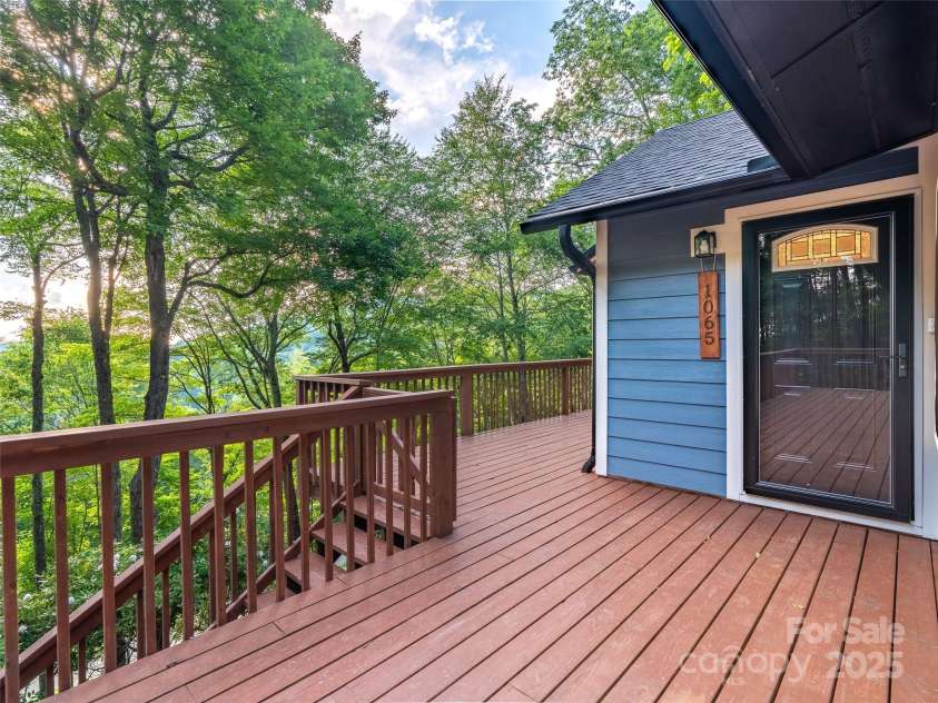 1065 Oak Ridge Lane, Mars Hill, NC 28754.  MLS# CAR4279845, YatesRealty ID 25012. 